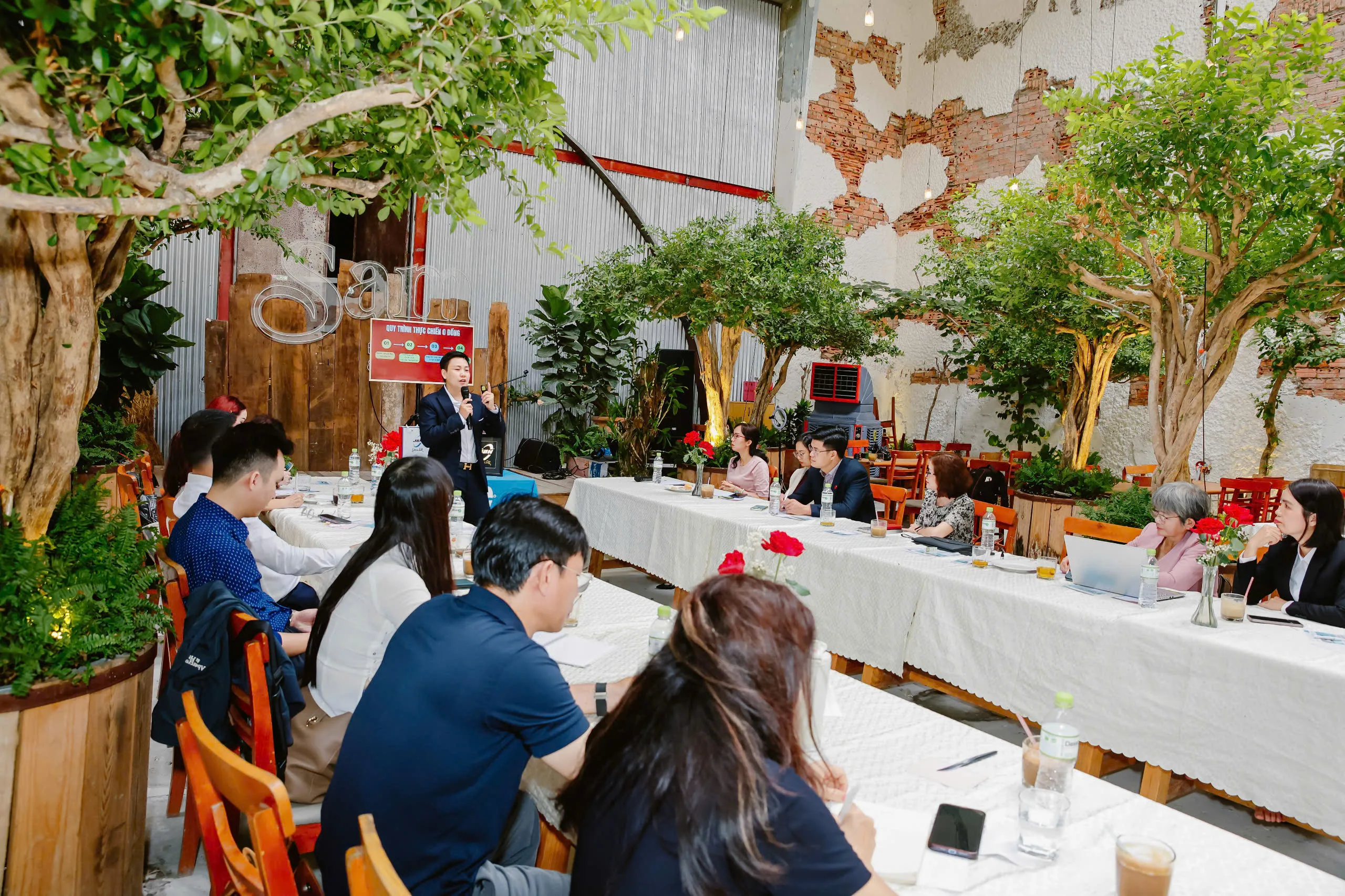 chuyen-gia-marketing-luong-ho-tran-4