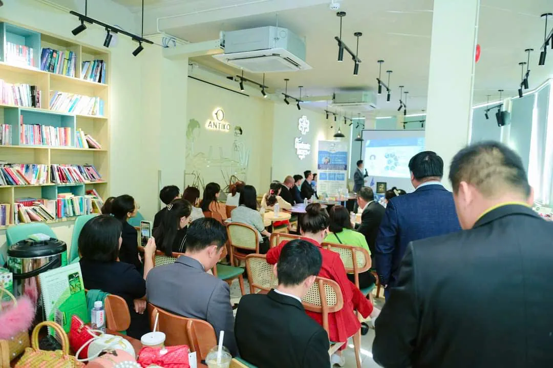 chuyen-gia-marketing-luong-ho-tran-2